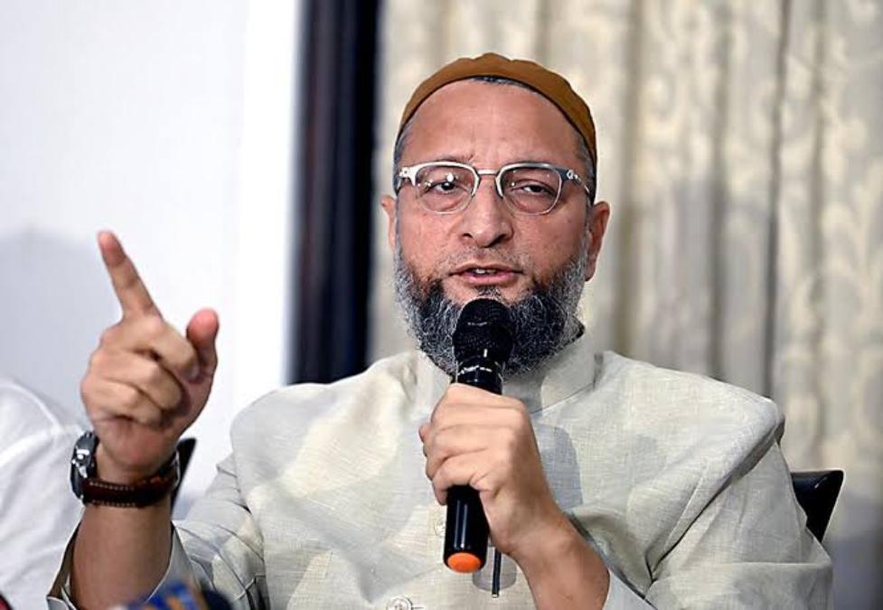 Ajmer Dargha Survey: अजमेर शरीफ दरगाह मामले पर ओवैसी का विवादित बयान, बोले- पीएम मोदी भी दरगाह में भेजते है चादर, बीजेपी – आरएसएस  फैला रही है नफरत