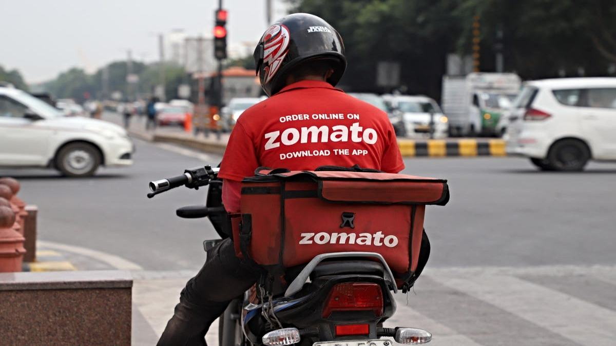Zomato Gold Membership: जोमैटो ने निकाला धांसू ऑफर, महज 30 रुपए में 6 माह फ्री डिलीवरी, जानिए और क्या-क्या सुविधाएं…
