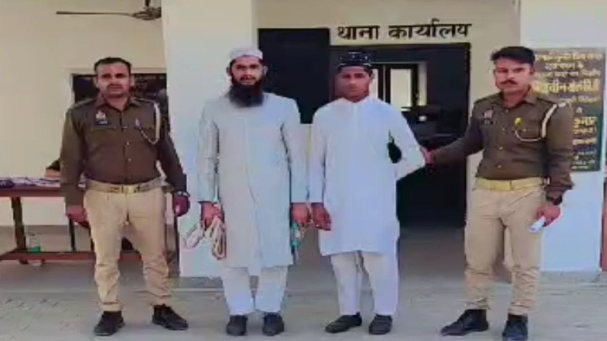 संभल : मस्जिद में बच्ची से दुष्कर्म का प्रयास, नाबालिग भाई के साथ भीतर लेकर गया था मौलाना, दोनों गिरफ्तार