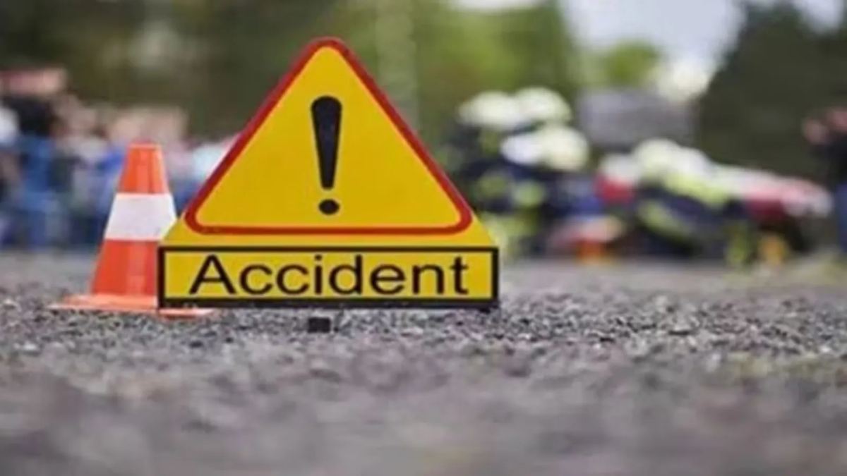 MP Road Accident: धार में 2 अलग-अलग हादसे में 1 की मौत, 26 घायल, सिंगरौली में पिकअप की टक्कर से पुलिसकर्मी जख्मी