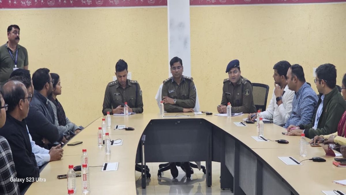 बैंक सुरक्षा और साइबर ठगी पर अंकुश लगाने SSP ने ली बैठक, बैंक अधिकारियों को दिए निर्देश