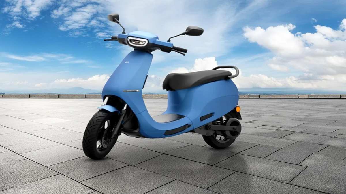 Ola Electric Share Price: ओला इलेक्ट्रिक के शेयर में जोरदार गिरावट,  5 प्रतिशत नीचे गया स्टॉक, जानिए क्यों हुआ धड़ाम…