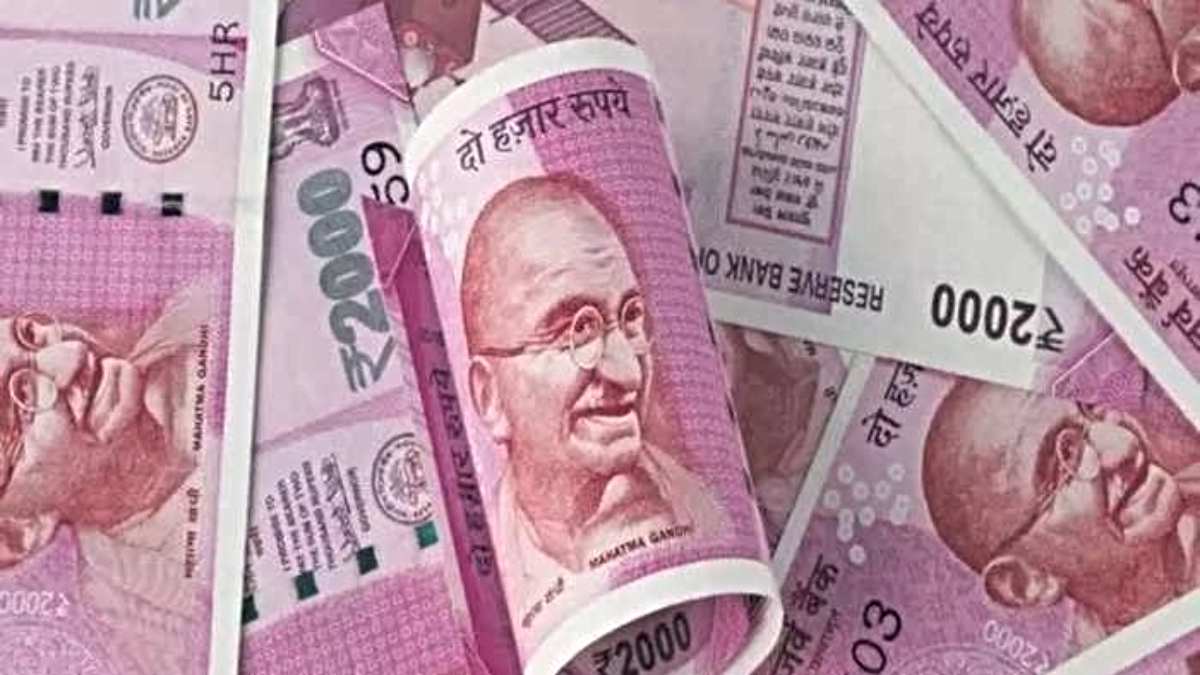 RBI Update On 2000 Rs Note: आरबीआई के पास अब भी नहीं आए 6 हजार 970 करोड़, 2000 के नोट को दबाए बैठे हैं लोग, जानिए कैसे करें वापस…