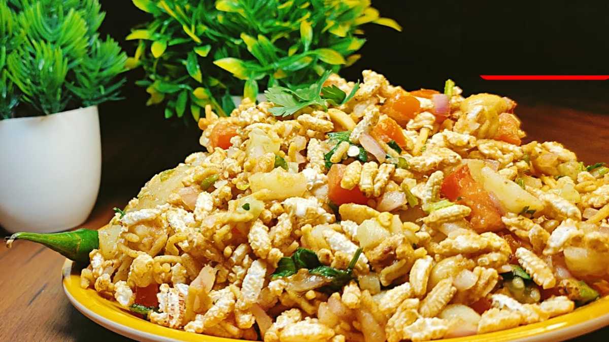 Kheel Chaat Re: दिवाली में मीठा खाकर ऊब गया है मन, तो बना लें चटपटा खील चाट, जानिए रेसिपी…