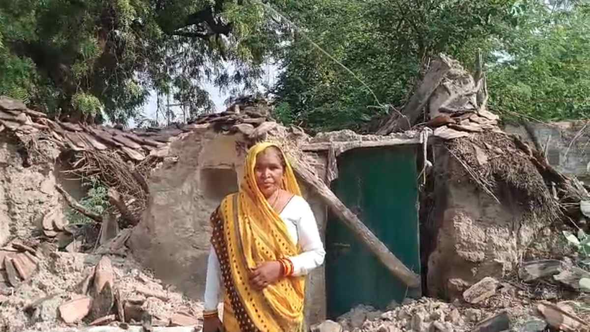 सरकार के खोखले दावे! ‘पीएम आवास’ के लिए भटक रही दलित महिला, नहीं हो रही सुनवाई, क्या ऐसे गढ़ेंगे गरीबों का भविष्य?