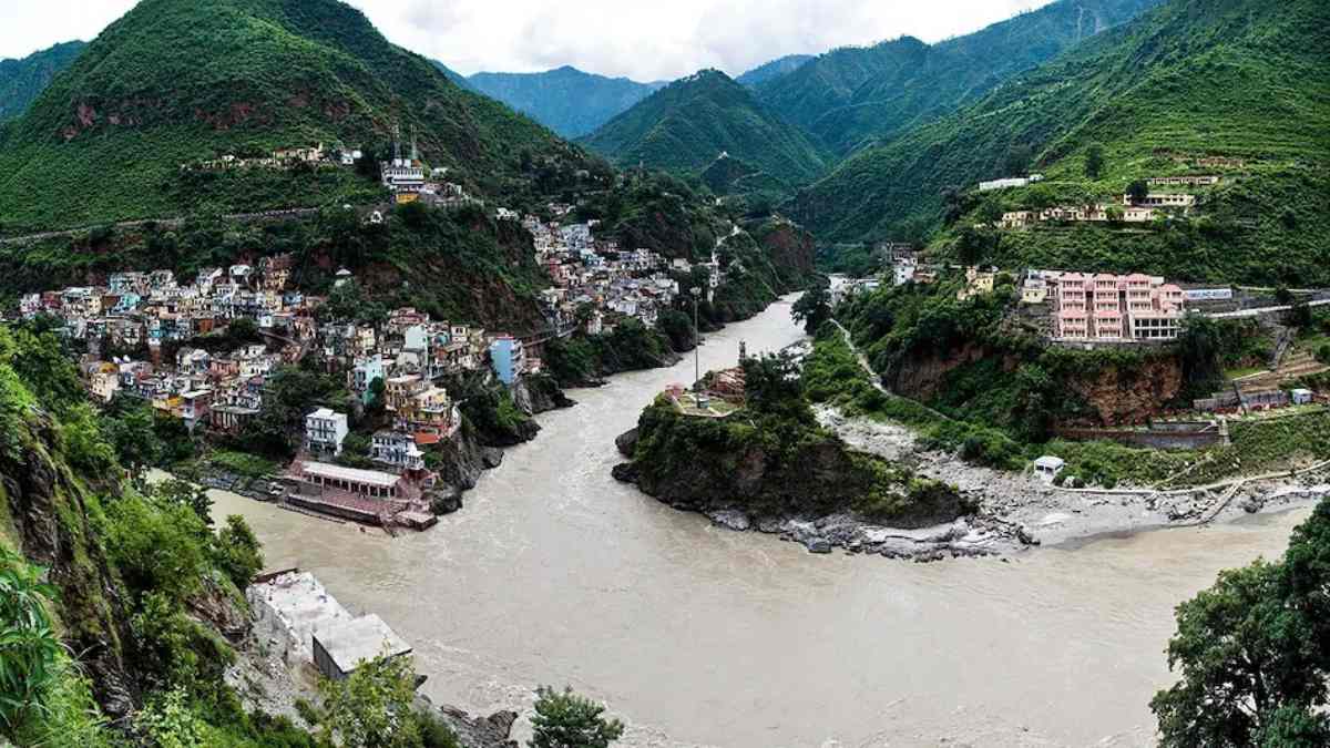 गंगा की उद्गम स्थल भी प्रदूषितः NGT की रिपोर्ट में हुआ खुलासा, अब दिए ये निर्देश