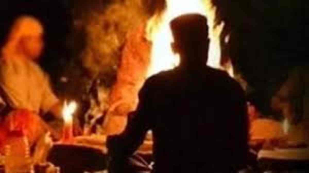 ब्रेकअप से परेशान शख्स ने तांत्रिक का लिया सहारा, देर रात श्मशान घाट में किया टोटका, फिर जो हुआ…