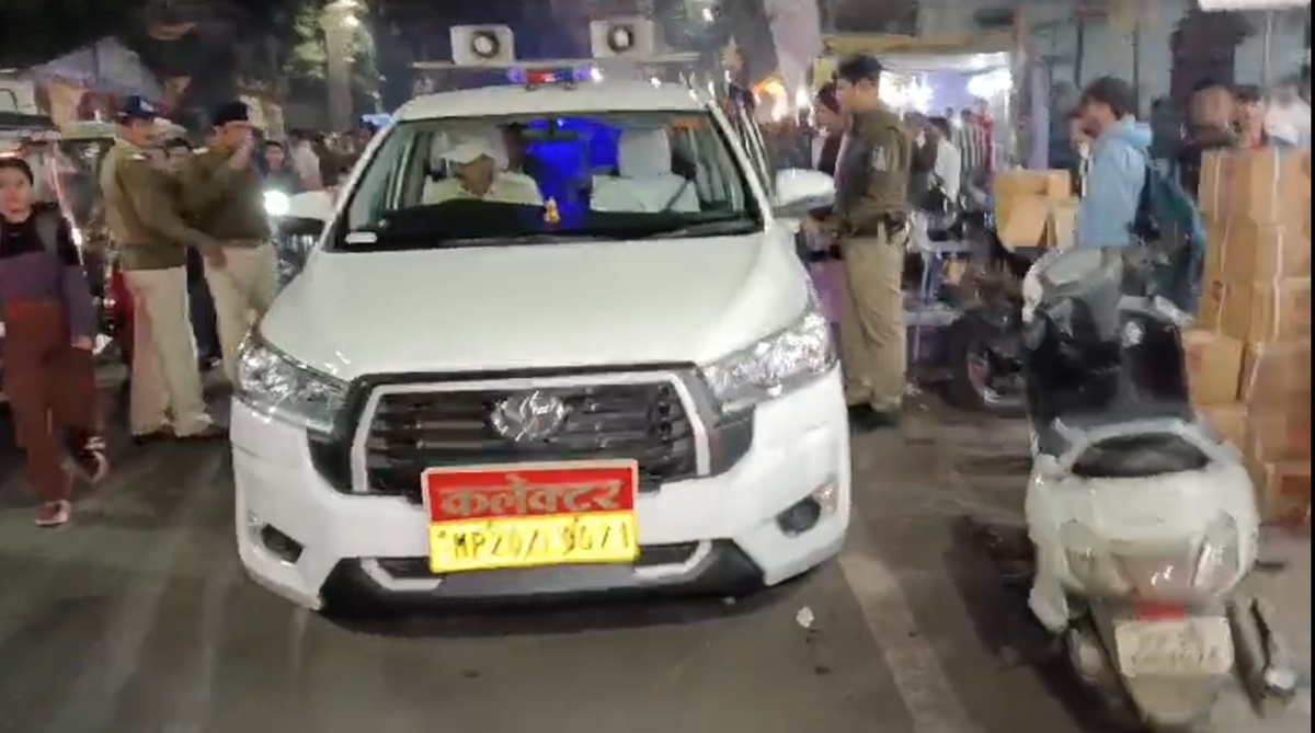 सुबह मंत्री ने ली बैठक, शाम को अतिक्रमण हटाने सड़कों पर उतरा अमला, सबसे व्यस्तम इलाके में चला बुलडोजर
