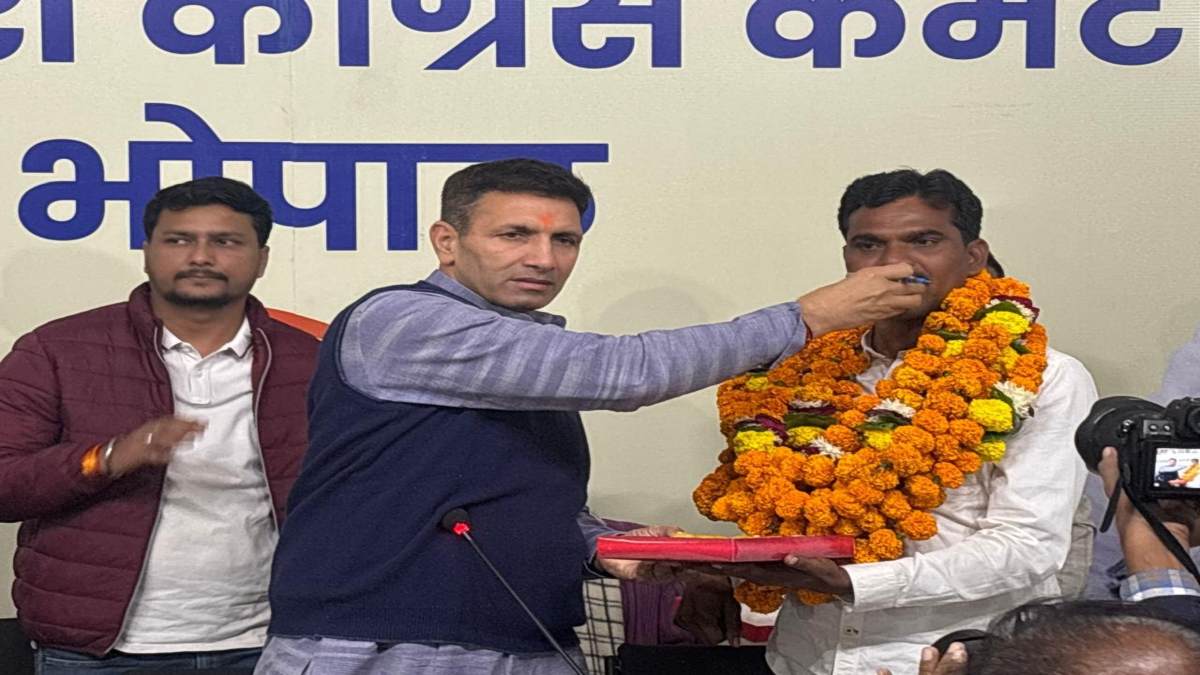 ‘हम बीना विधानसभा चुनाव के लिए तैयार’, PCC चीफ बोले- अधिकारियों ने की कांग्रेसियों की जासूसी, रामनिवास ने CRPF की वर्दी पहनकर चुनाव लूटा