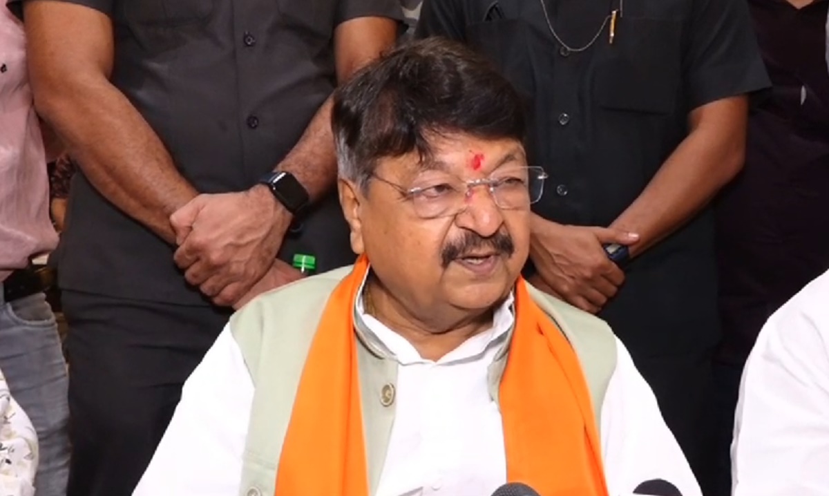 इंदौर में पथराव करने वालों को कैलाश विजयवर्गीय की चेतावनी, कहा- मेरे हाथ लग गए तो उल्टा करके घुमाऊंगा, जो दंगा फैलाएगा, रह नहीं पाएगा