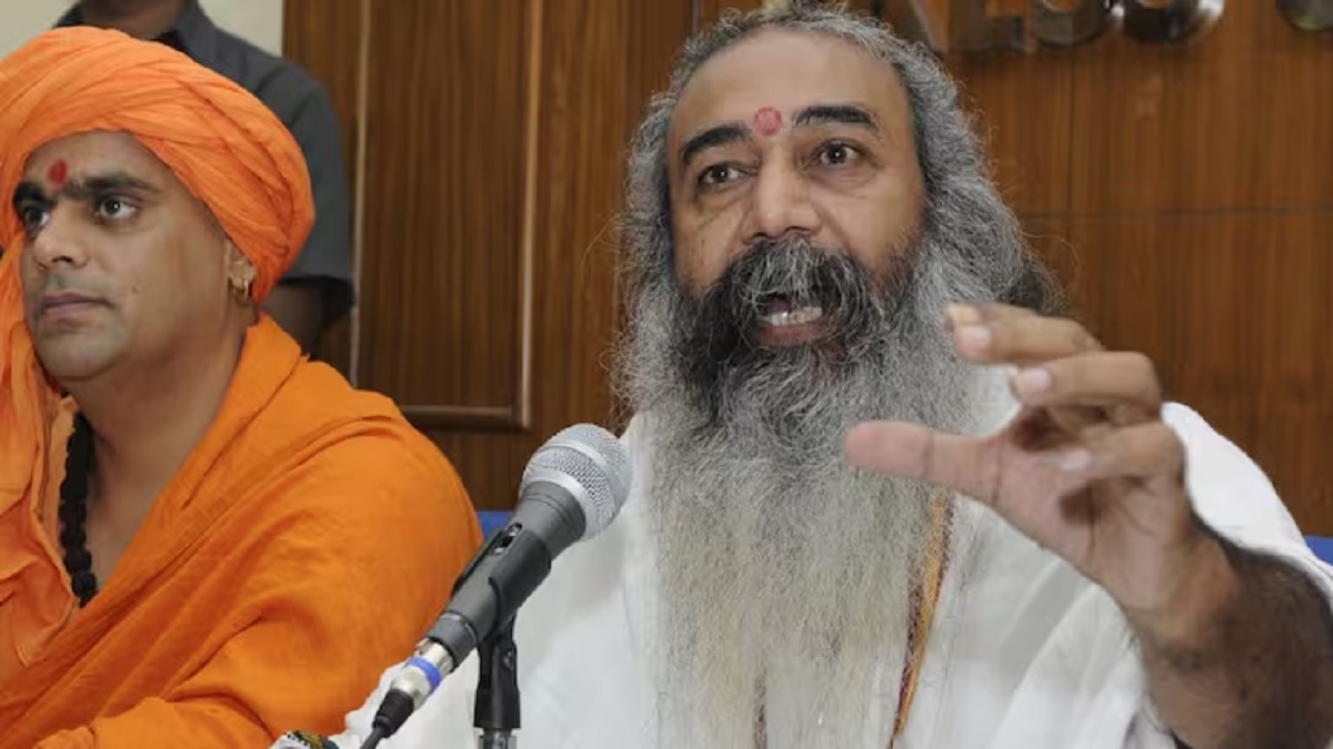 संभल हिंसा पर आचार्य प्रमोद कृष्णम का बड़ा बयान, कहा- सपा नेताओं ने पुलिस से बदला लेने के लिए रचा षड्यंत्र