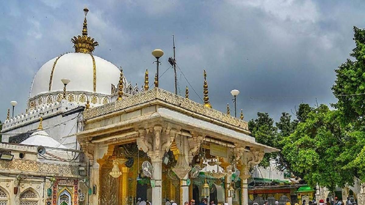 Rajasthan News: संभल मस्जिद के बाद अजमेर दरगाह का होगा सर्वे? कोर्ट कल तय करेगा वाद स्वीकार होगा या खारिज