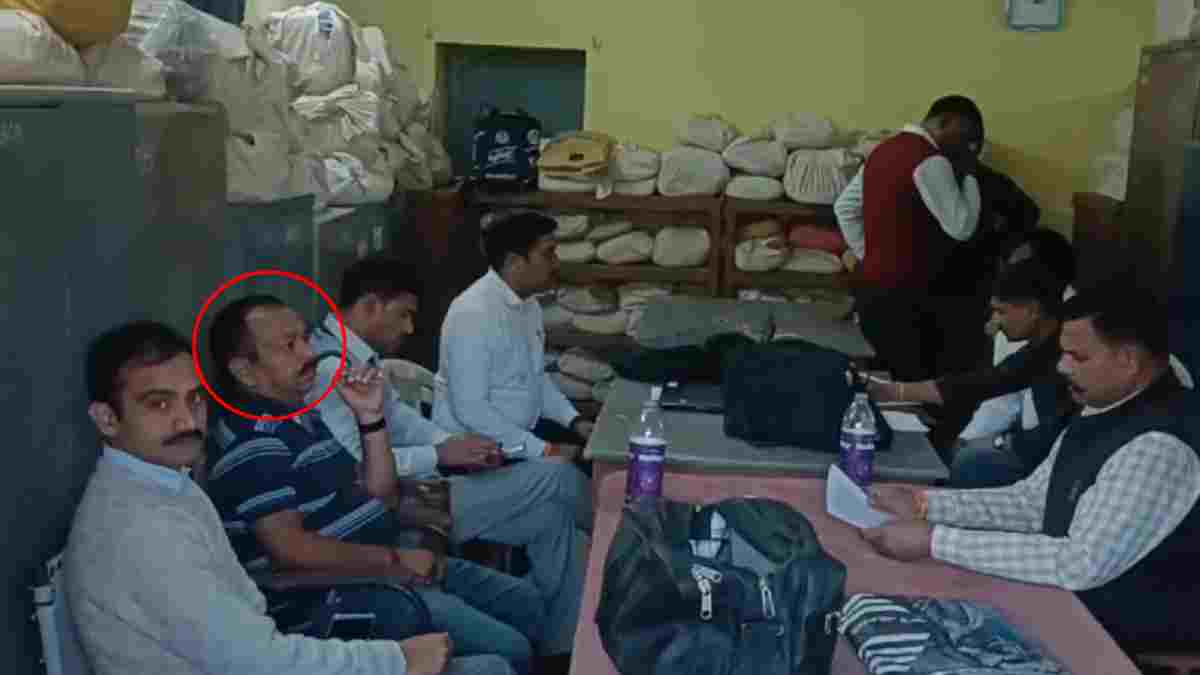 लोकायुक्त का छापा: रिश्वत लेते रंगे हाथों पकड़ाया सहकारिता विभाग का भ्रष्ट इंस्पेक्टर, इस काम के एवज में मांगी थी घूस