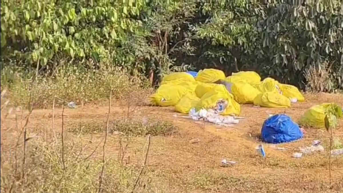 स्वास्थ्य से खिलवाड़ : अस्पतालों से निकलने वाला बायो मेडिकल वेस्ट नेशनल हाइवे किनारे फेंका, उठ रही कार्रवाई की मांग…