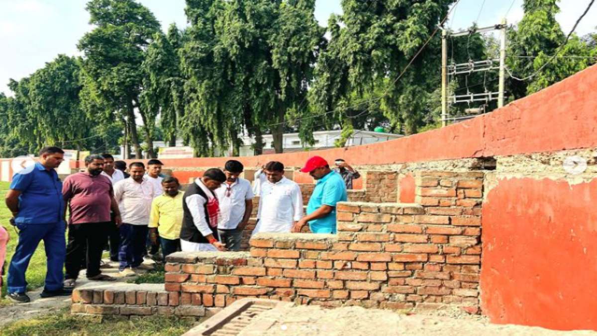 एक्शन में खेल मंत्री सुरेंद्र मेहता: बेगूसराय के गांधी स्टेडियम का किया निरीक्षण, जल्द पुनरुद्धार का दिया आश्वासन