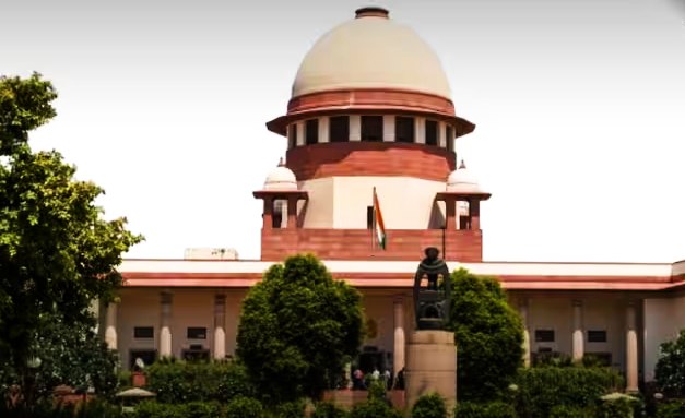 सुप्रीम कोर्ट ने यूपी की इस परंपरा पर जताई आपत्ति, कहा- ‘अपने नियमों में संशोधन करें…’