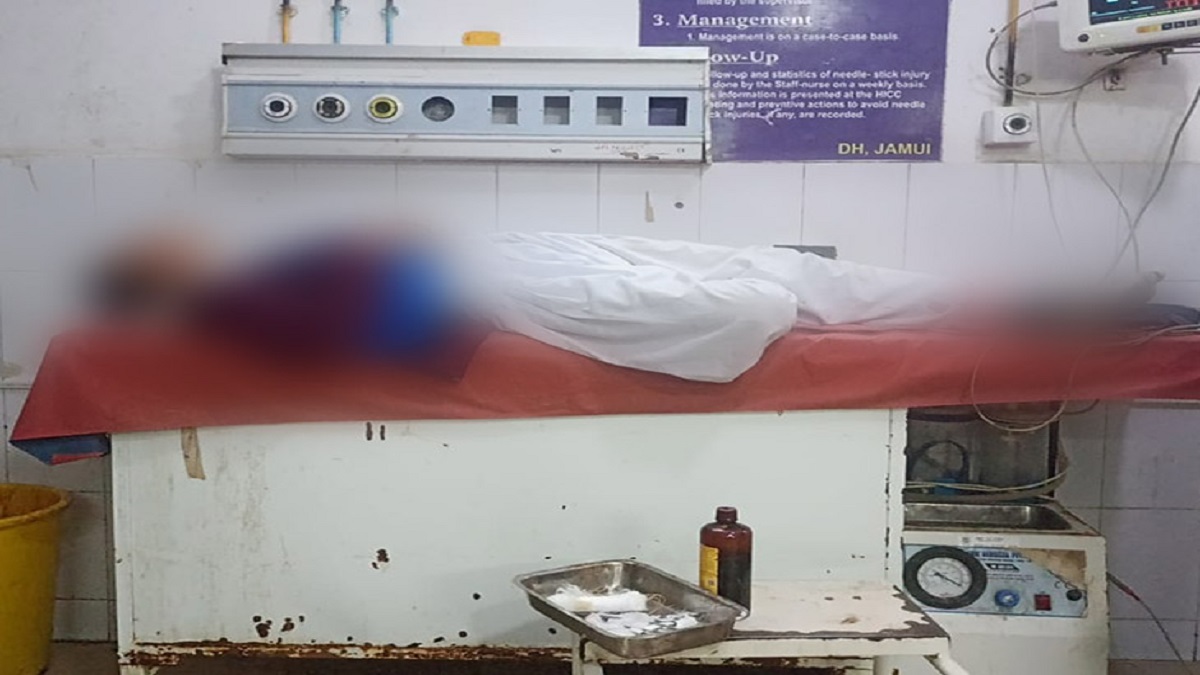 कोचिंग से लौट रही छात्रा पर चाकू से हमला, घटना के बाद हमलावर ने पुलिस को मिलाया फोन, जानें पूरा मामला?