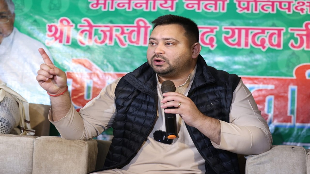 महिलाओं को हर महीने 2,500 रुपए देगी राजद सरकार, फ्री बिजली के बाद तेजस्वी यादव ने चला एक और मास्टर स्ट्रोक