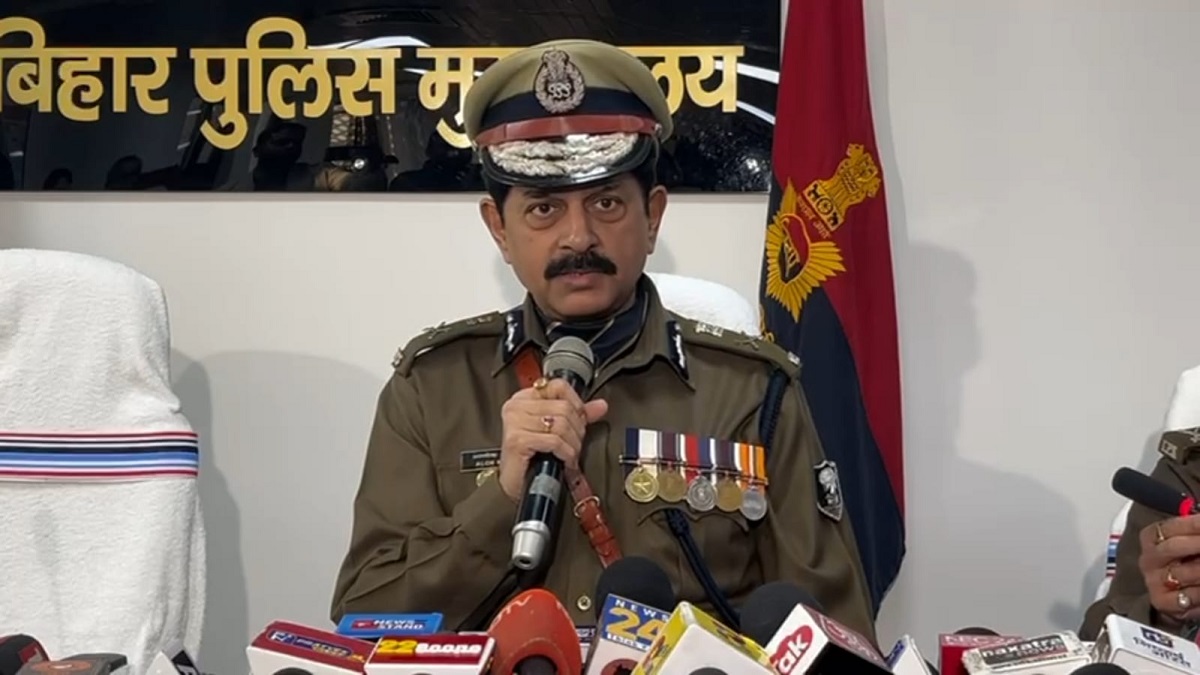 ‘मैं बिहार सरकार का आभारी हूं…मेरे रहते हुए कई कुख्यात अपराधियों को…’ कार्यकाल खत्म होने पर पूर्व DGP आलोक राज की प्रेस कॉन्फ्रेंस