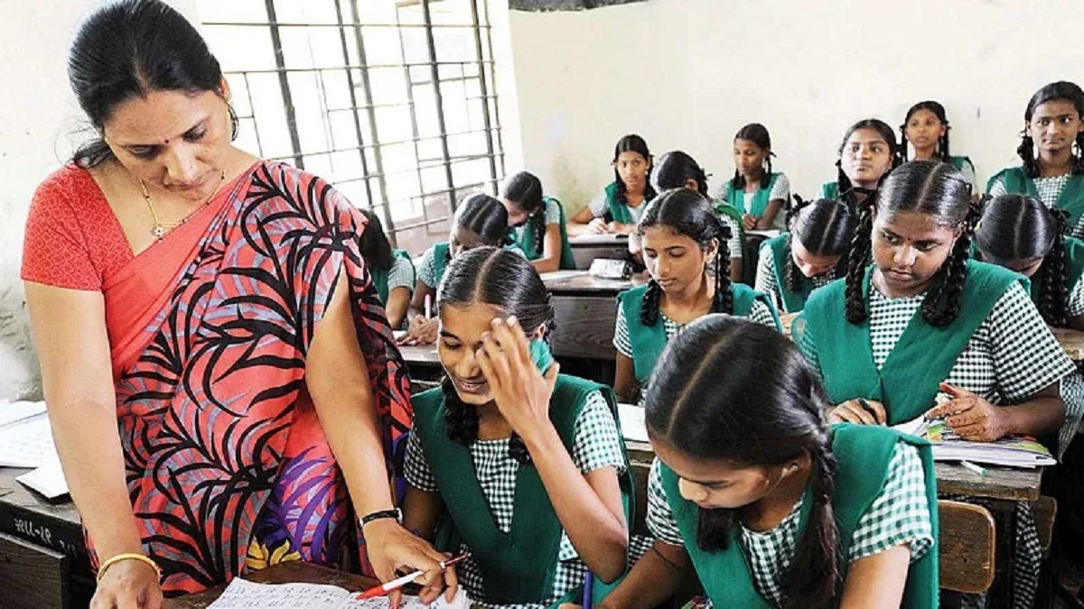 बिहार के शिक्षकों की हुई बल्ले-बल्ले, सरकार ने अगले साल होने वाली छुट्टियों का जारी किया कैलेंडर, जानें एक साल में मिलेंगी कितनी छुट्टी?