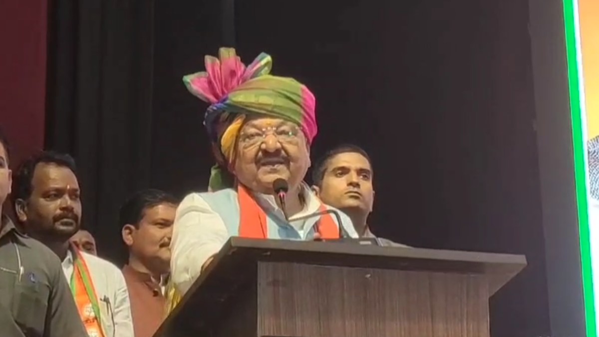 ‘भेष बदलकर अयोध्या जाए दिग्विजय’, मंत्री कैलाश ने पूर्व CM पर किया प्रहार, कहा- भगवान श्री राम से अपने कुकर्मों की माफी मांगे