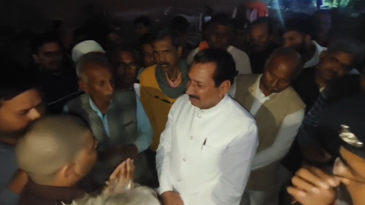 Morena Blast: कृषि मंत्री ने मुरैना ब्लास्ट मामले पर जताया दुख, पीड़ितों से की मुलाकात, 40-40 हजार देने का किया ऐलान