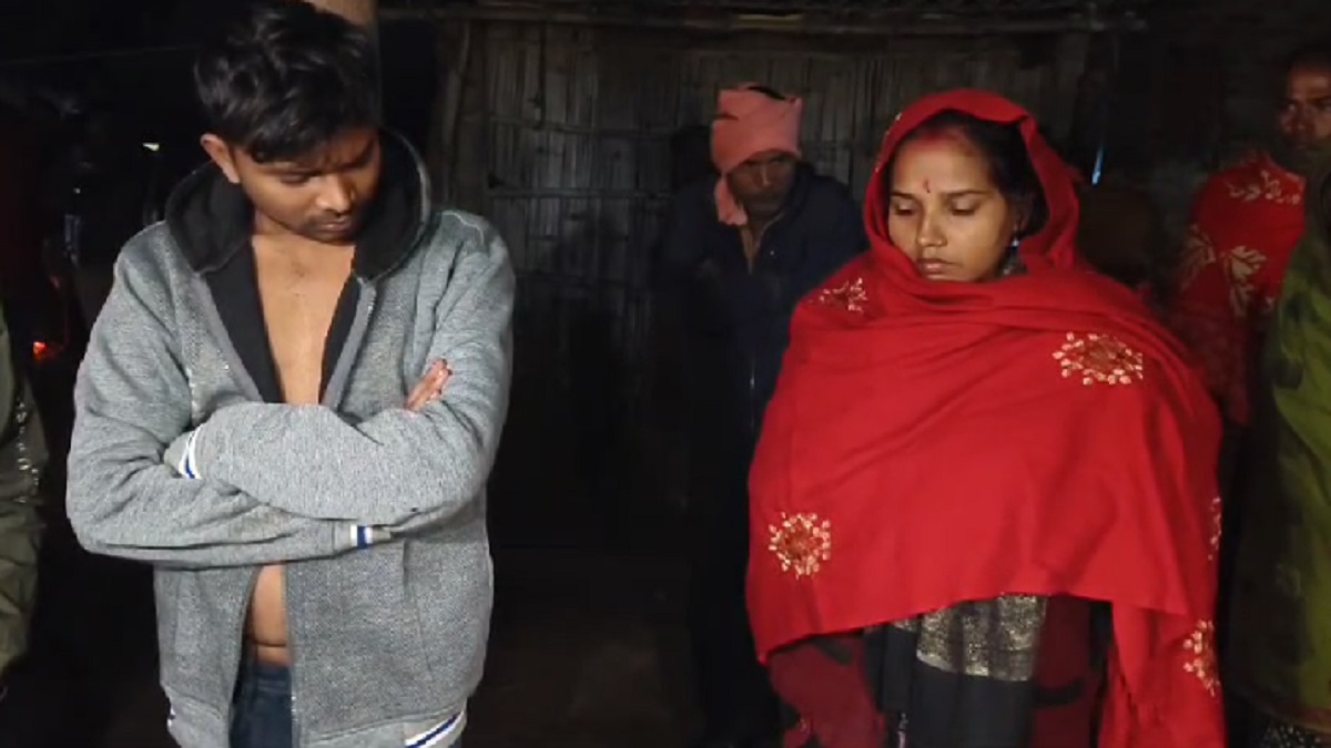 दो बच्चों के पिता ने तीन बच्चे की मां से किया प्रेम विवाह, पति ने कराई दोनों की शादी, इलाके में हो रही चर्चा