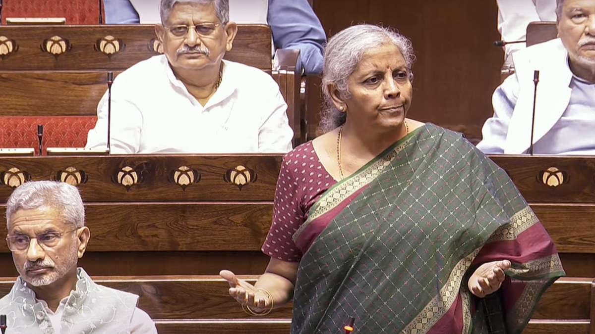 Parliament Winter Session Live: राज्यसभा में निर्मला सीतारमण का कांग्रेस पर वार, कहा- विपक्ष और जनता के विरोध के बाद भी जवाहर लाल नेहरू ने संविधान में कई बदलाव किए