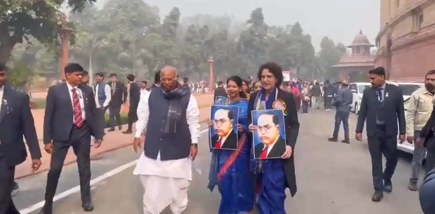 संसद धक्का-मुक्की कांडः मल्लिकार्जुन खरगे ने लोकसभा अध्यक्ष को लिखा पत्र, कहा- भाजपा सांसदों ने मुझे मारा धक्का, घुटने में लगी चोट
