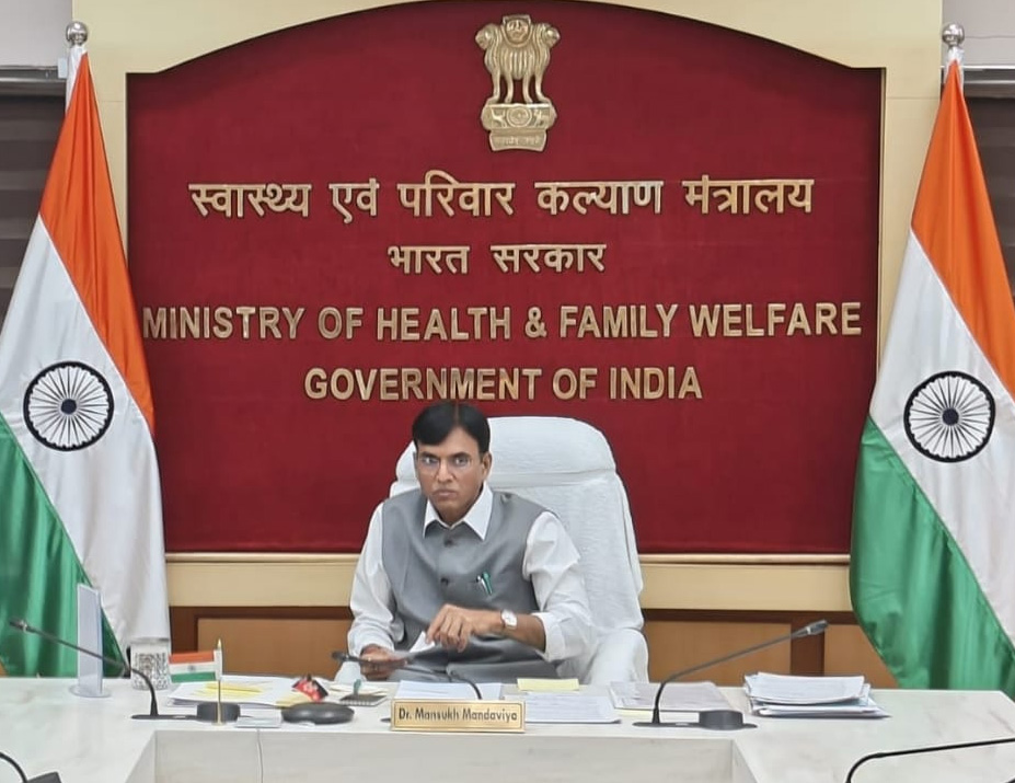 केंद्रीय मंत्री मनसुख मांडविया का AAP सरकार पर तंज, कहा- दिल्ली के नागरिकों के स्वास्थ्य से ज्यादा दिलचस्पी शराब की बिक्री में..