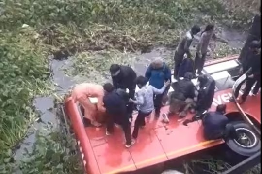 बठिंडा : निजी कंपनी की बस नाले में गिरी… मची चीख-पुकार, 20-25 यात्री घायल