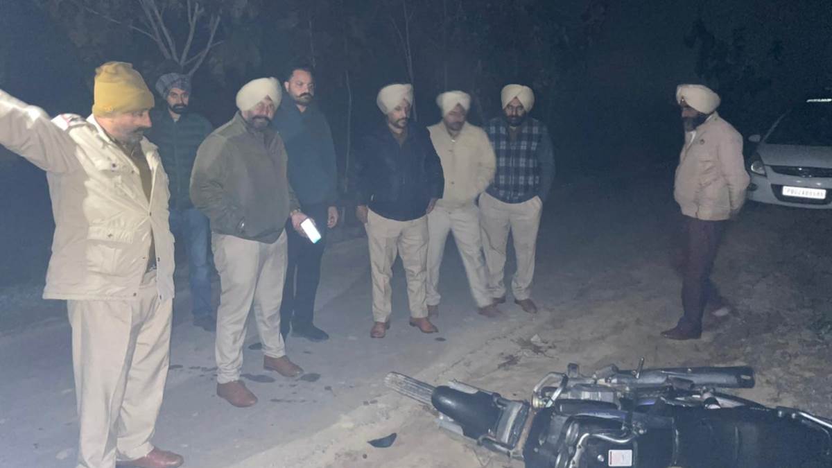 तरनतारन में पुलिस एनकाउंटर : गोली लगने से नशा तस्कर घायल, कार और पिस्तौल बरामद