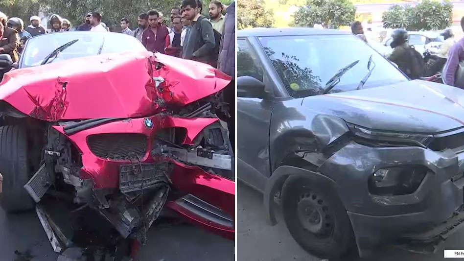 Delhi : Tata Punch को BMW ने मारी टक्कर, भयानक एक्सीडेंट के बाद ऐसी हो गई स्पोर्ट कार की हालत