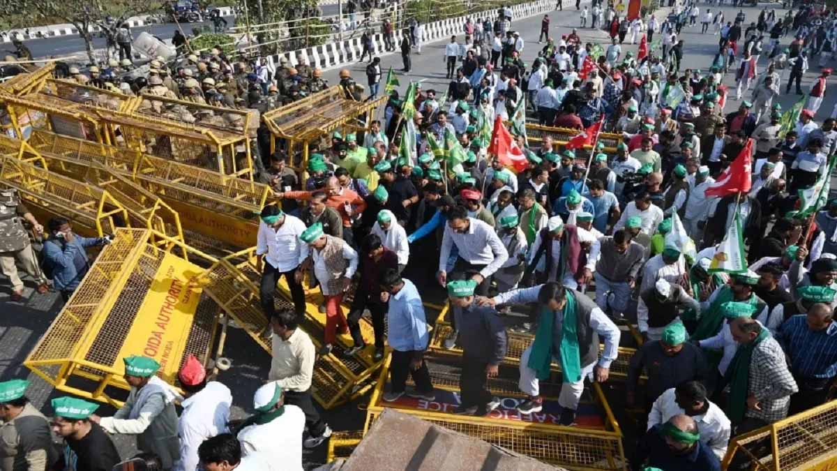 Farmers Protest: दिल्ली में दाखिल हो रहे कई किसान हिरासत में लिए, मोबाइल इंटरनेट सेवा बंद