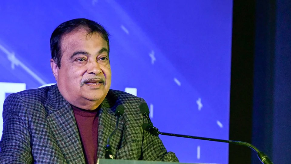 नितिन गडकरी ने लिव-इन-रिलेशनशिप, समलैंगिक विवाह पर कहा – समाज को नष्ट कर देगा…
