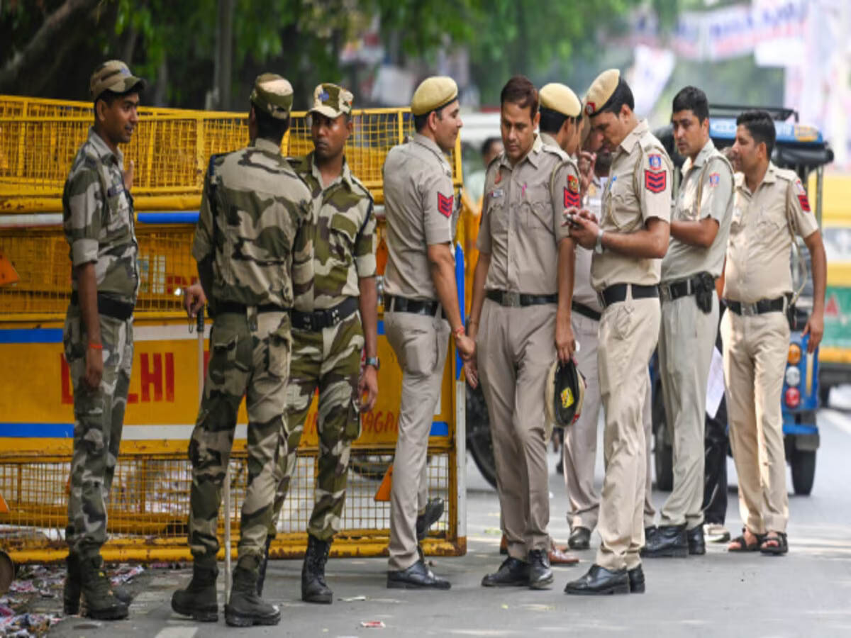नए साल पर दिल्ली में 25 हजार जवान रहेंगे तैनात, प्रमुख स्थानों पर विशेष सुरक्षा व्यवस्था