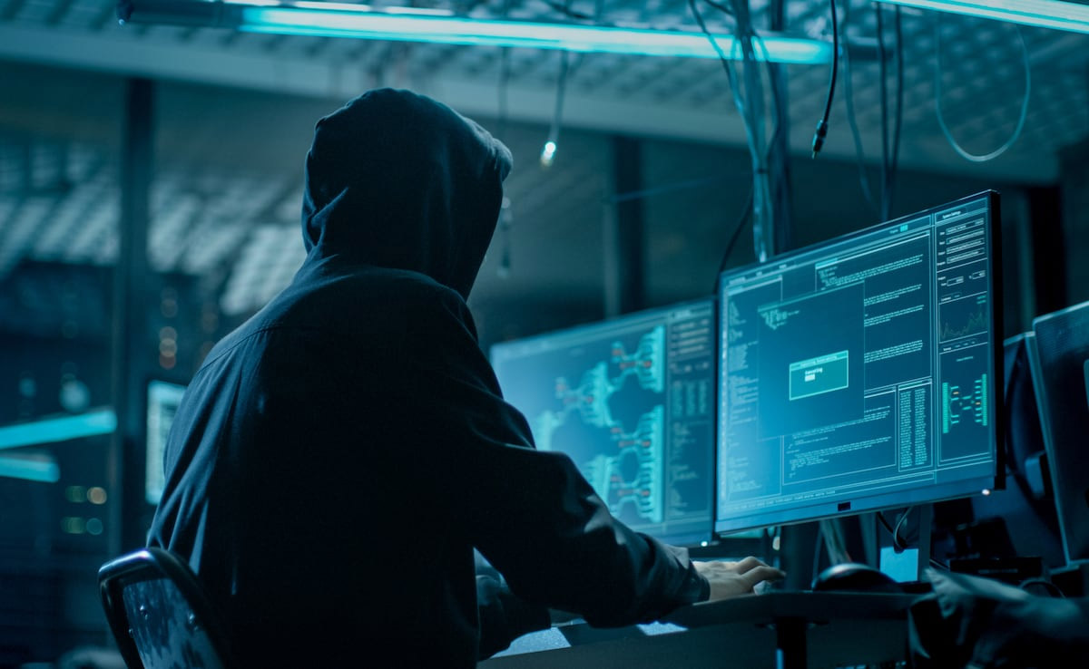 Bengaluru: निजी बैंक के मैनेजर ने किया 12.51 करोड़ का Cyber Fraud, मैनेजर समेत 4 लोग गिरफ्तार
