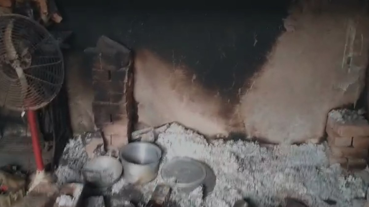 Mirzapur News : शॉर्ट सर्किट से मकान में लगी आग, जिंदा जले दो दर्जी, घर में पसरा मातम