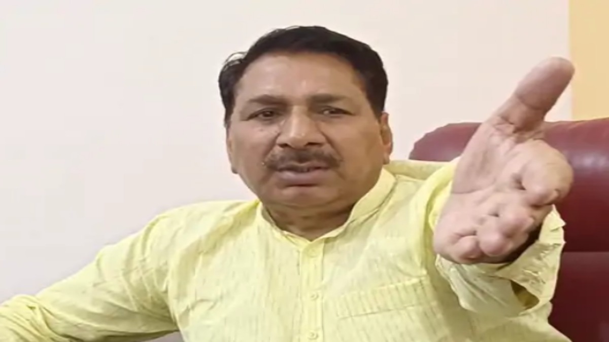कृषि मंत्री का गैर जिम्मेदाराना बयान: खाद की समस्या को लेकर कहा- यह मेरा विषय नहीं, नेता प्रतिपक्ष ने मांगा इस्तीफा