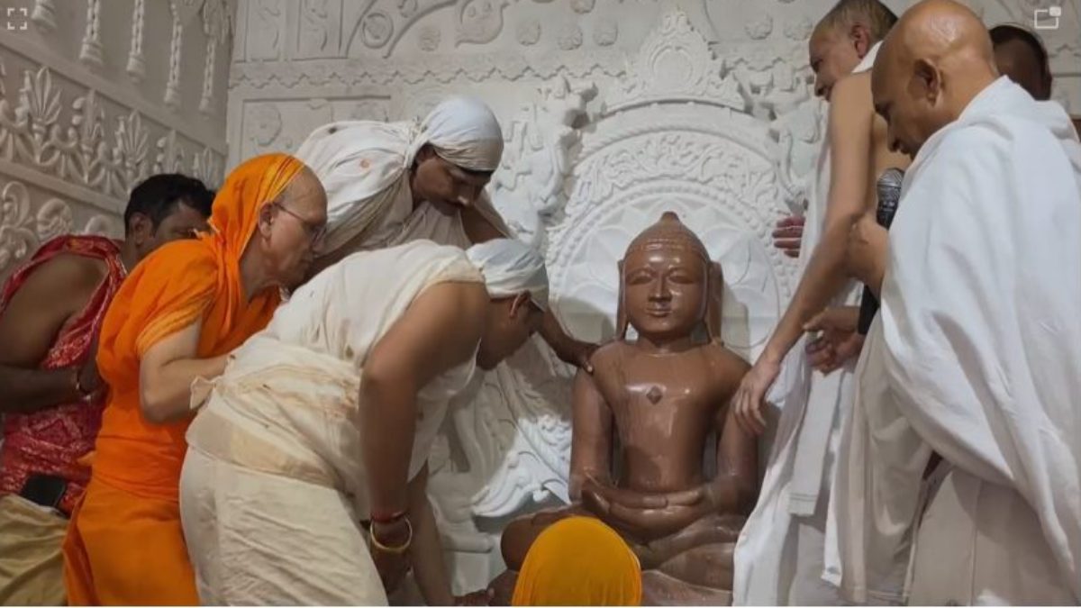 मोक्ष कल्याणक महोत्सव के साथ पांच दिवसीय प्राण प्रतिष्ठा पर्व का समापनः नवनिर्मित दिगम्बर समाज चन्द्र प्रभु मंदिर में भगवान शांति नाथ और पार्श्वनाथ की मूर्तियां प्रतिष्ठित