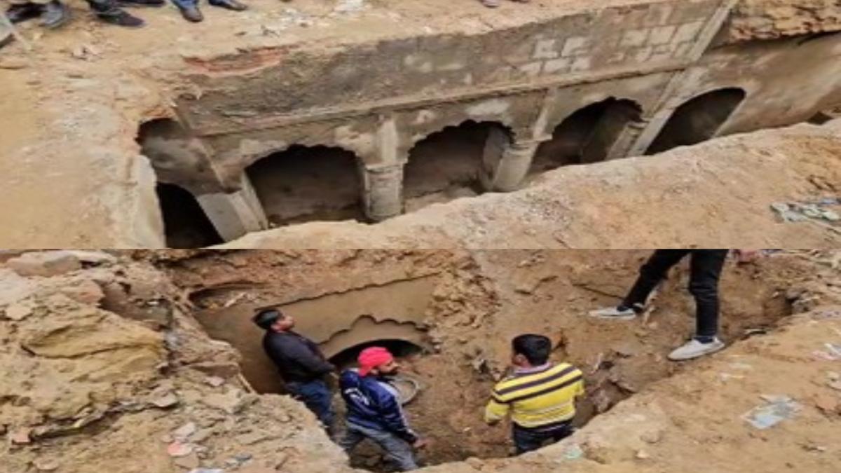 उजागर हो रहा इतिहास? संभल में तीन मंजिला कोठी के नीचे बावड़ी का क्षेत्र मिलने की पुष्टि, खुदाई जारी