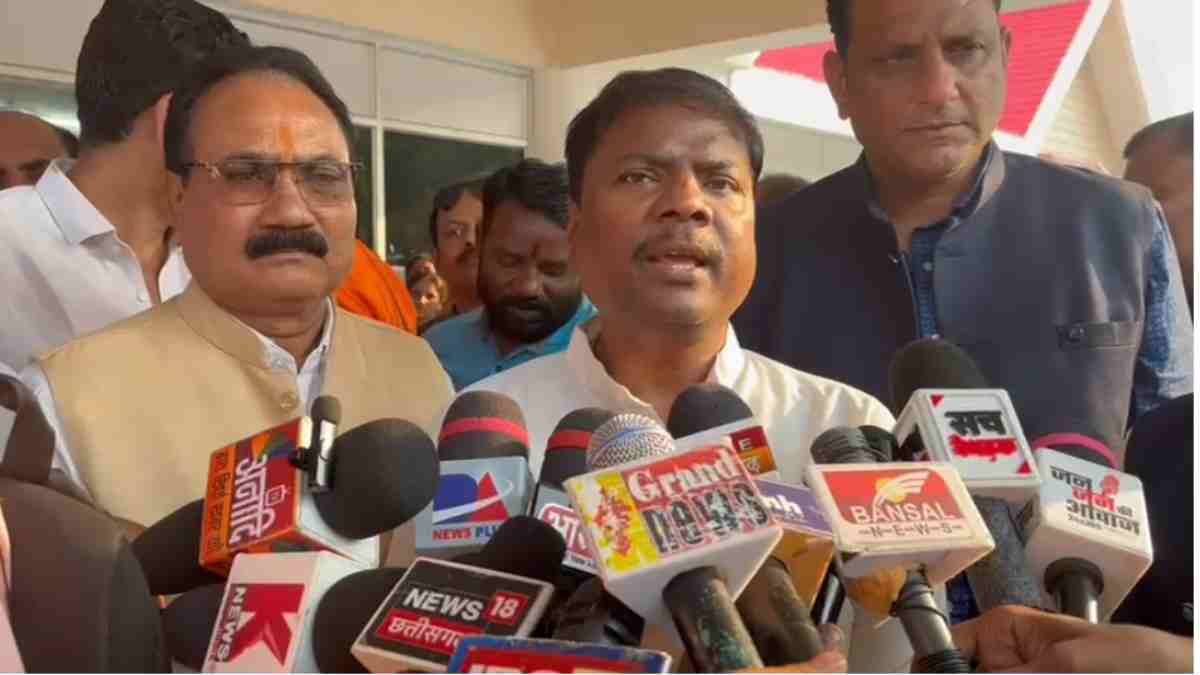 धान खरीदी पर सियासत : मंत्री केदार कश्यप बोले – अपने शासनकाल में कभी खरीदी केंद्रों में नहीं गए कांग्रेसी, अभी जा रहे तो स्वागत है…