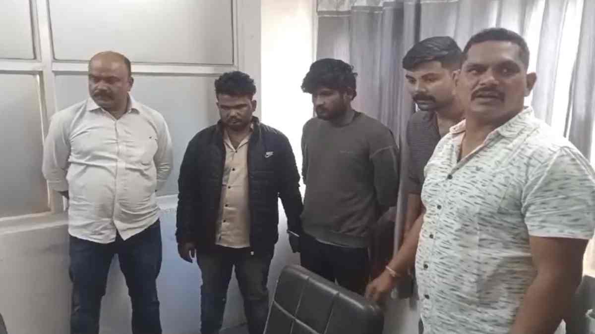 डाकघर में चोरी का खुलासा : जेल में बने दोस्त, गूगल मैप से ढूंढा धमतरी का डाकघर, दिन में की रेकी, फिर रात में वारदात को दिया अंजाम, कई राज्यों में कर चुके हैं चोरी