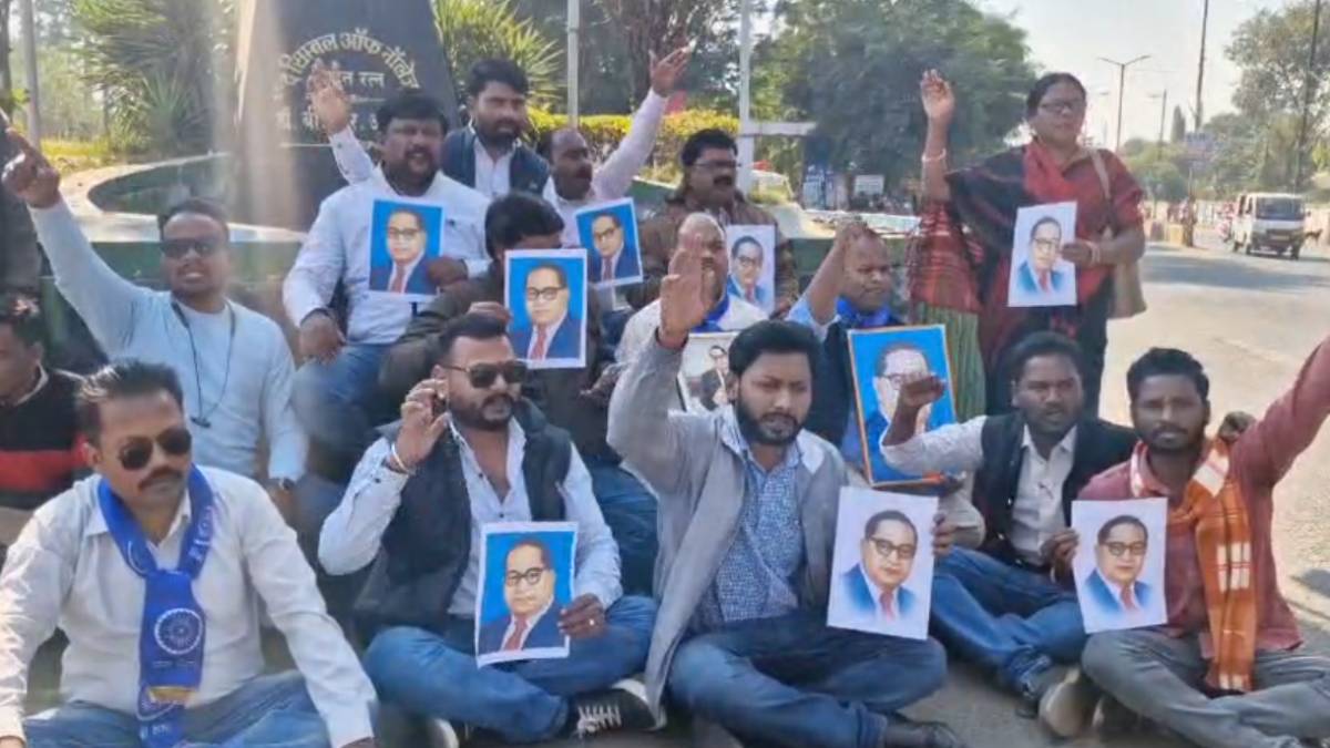 बैतूल में आदिवासी कांग्रेस का प्रदर्शन फिसड्डी: कांग्रेसियों से ज्यादा पुलिस बल आया नजर, बड़े आंदोलन की दी थी चेतावनी