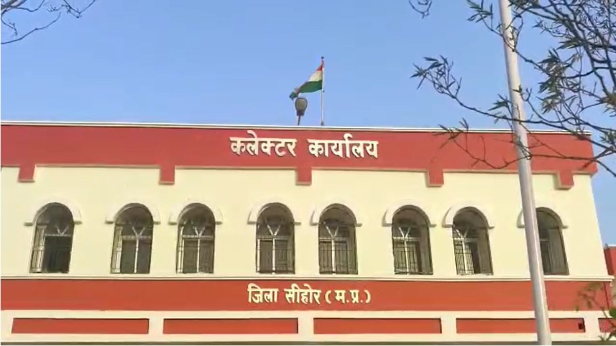 स्कूल शिक्षा विभाग के आदेश का उल्लंघनः कलेक्टर बोले- मनमानी फीस वसूली तो स्कूल की मान्यता करेंगे रद्द
