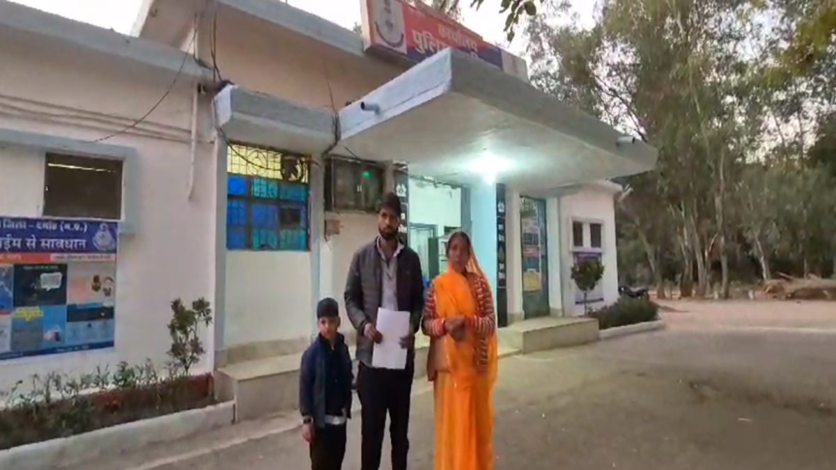 चार साल पहले दर्ज हुआ मुकदमा, अब भी खतरे के साये में दलित परिवार, SP से लगाई मदद की गुहार, ये है पूरा मामला