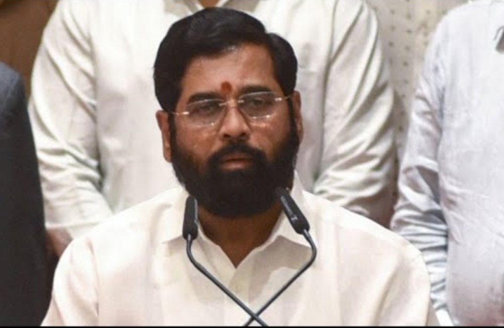 Eknath Shinde: एकनाथ शिंदे की तबीयत फिर बिगड़ी, अस्पताल में हुए भर्ती, 3 बजे से होने वाली महायुति की बड़ी बैठक पर संशय