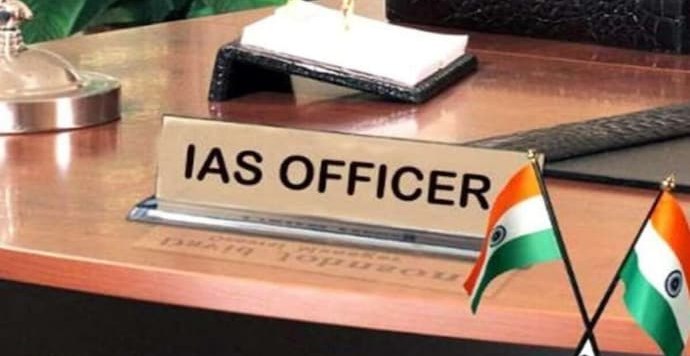 UP में दो IAS अधिकारियों का प्रमोशन, वीणा कुमारी मीणा और आलोक कुमार द्वितीय बने ACS