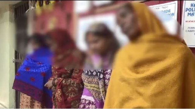 कप्तीपदा पुलिस स्टेशन के आईआईसी पर हमला, 4 महिलाएं गिरफ्तार