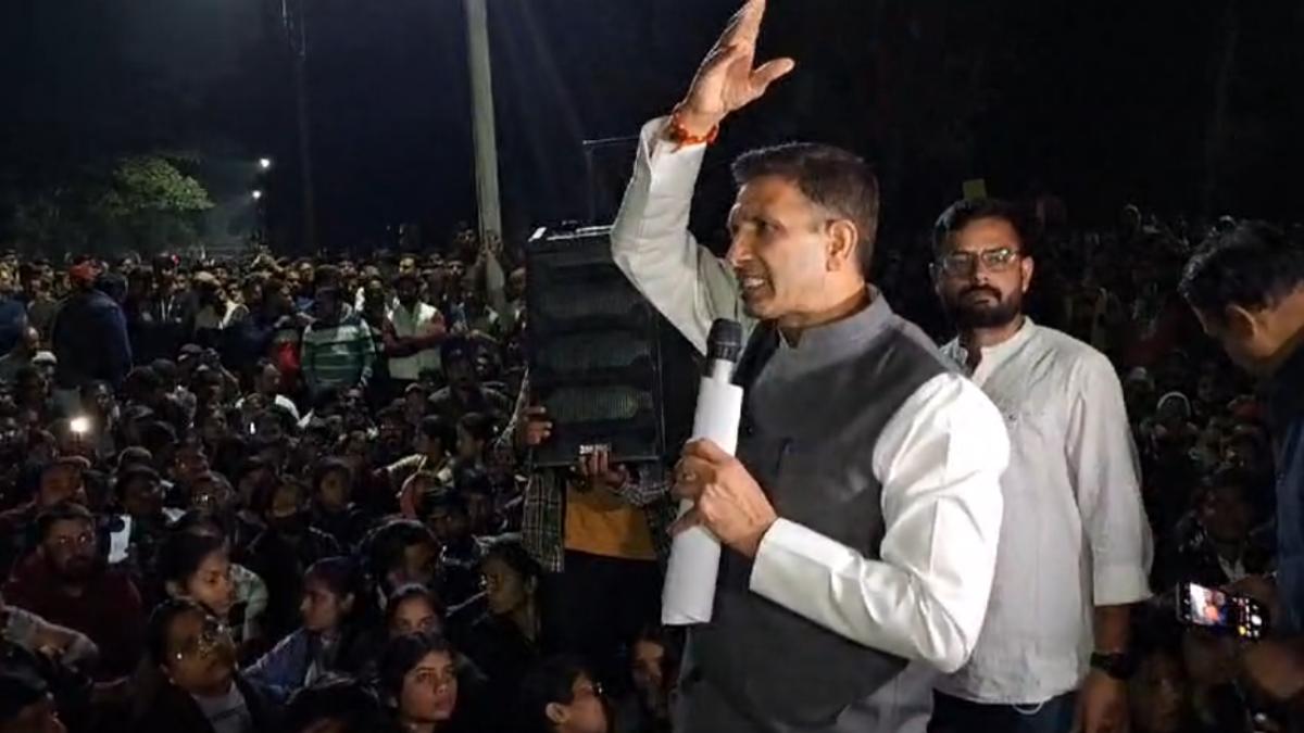 MPPSC और अभ्यर्थियों के बीच बातचीत रही बेनतीजा: भूख हड़ताल शुरू, धरने में शामिल हुए PCC चीफ, सरकार से की ये मांग